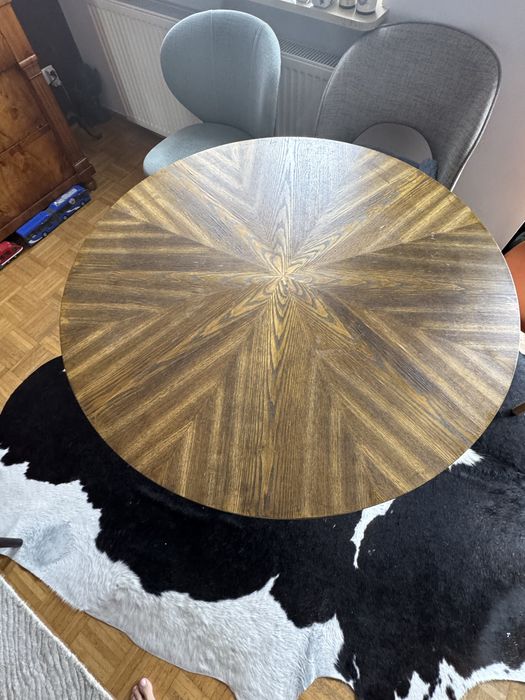 Stół do jadalni na jednej nodze