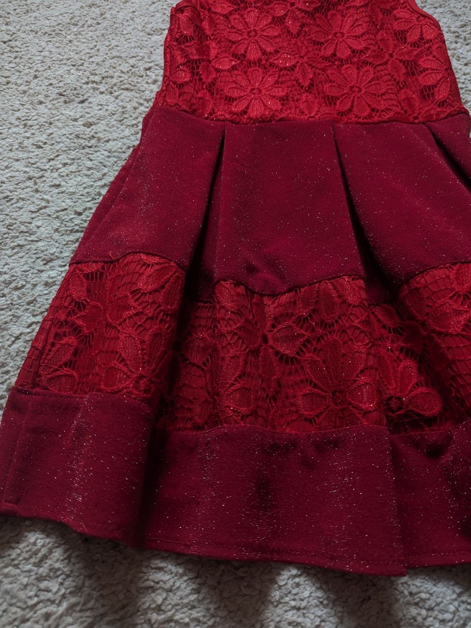Śliczna czerwona sukienka wizytowa elegancka rozmiar 122 świąteczna