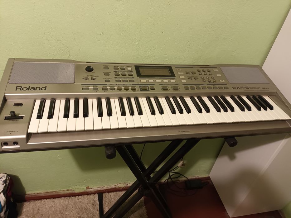 Keyboard roland exr5