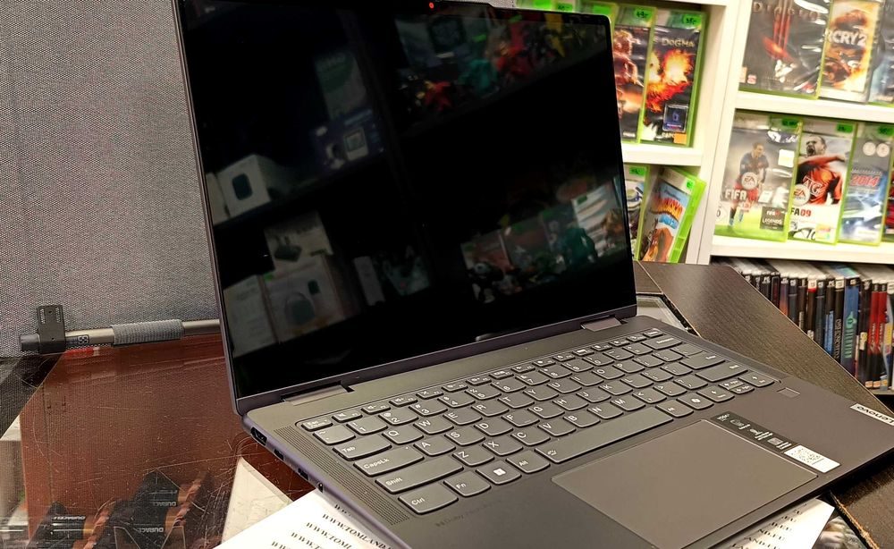 Lenovo Yoga 7 2-in-1 14IML9 Core Ultra 5 OLED 16GB 512GB Touch Win11