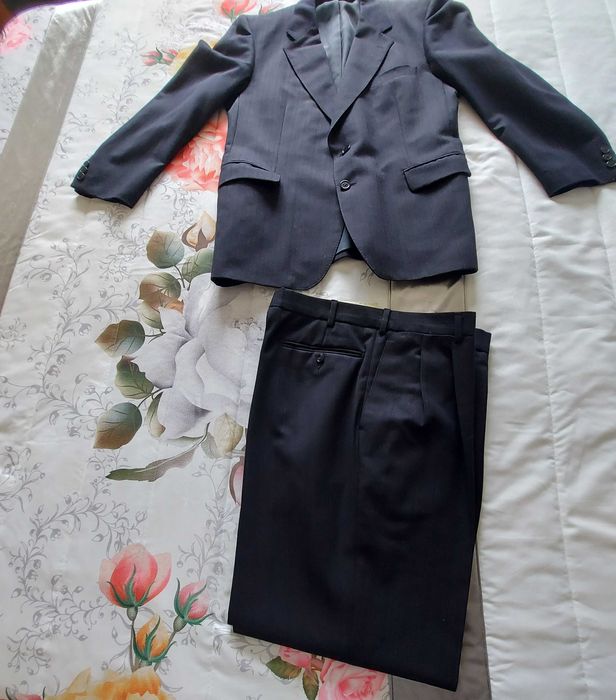 Fato dielmar como novo