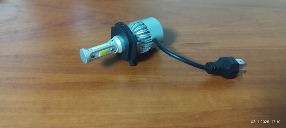 Лампа світлодіодна LED