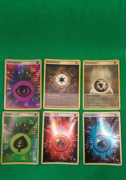 Cartas pokemon raras e incomuns