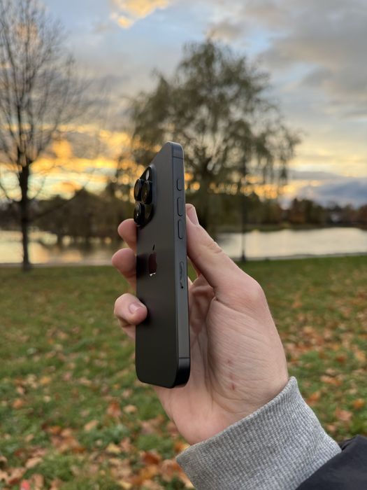 Iphone 16 Pro 256gb black Айфон 16 Про 256гб чорний