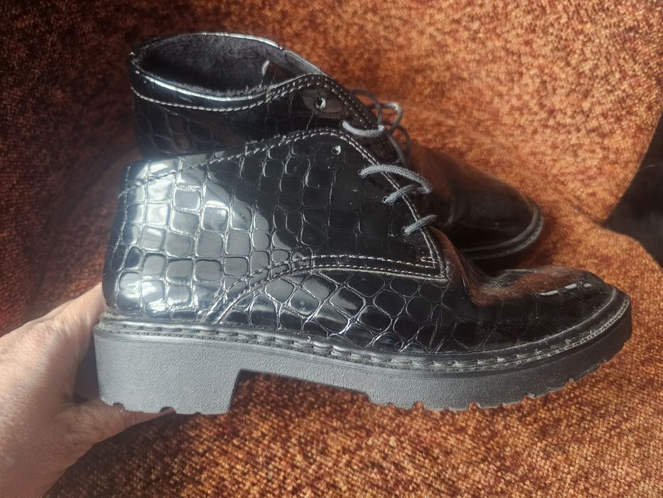 Buty damskie lakierowane