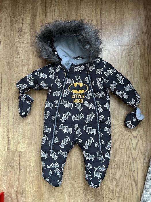 Kombinezon zimowy 74 na licencji Batman