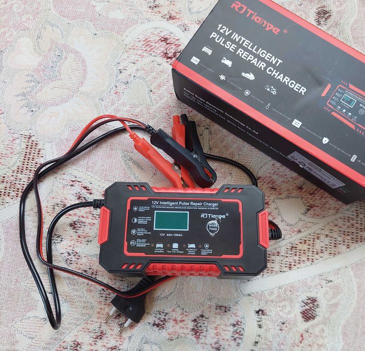 Зарядка для Акумуляторів 12V Зарядне для автомобиля (швидка зарядка)