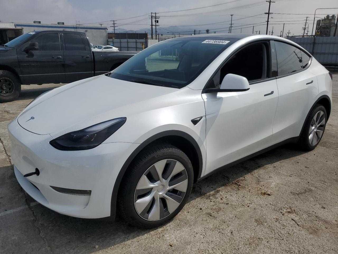 Tesla Model Y 2023