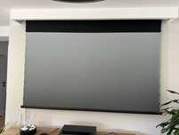 Ekran CLR / ALR 110" sufitowy elektryczny do projektora UST