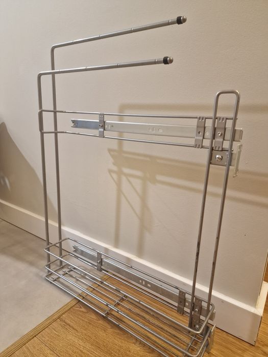 Cargo do szafki kuchennej 15 cm | cichy domyk | półka + wieszak