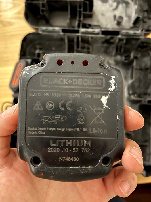 2 Baterias Lithium 10.8v Carregador e Mala Rígida para Black & Decker