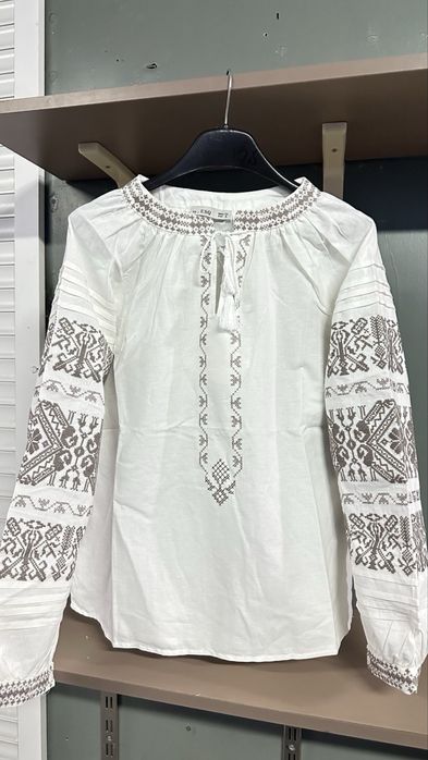 Вишита сорочка, вишиванка.