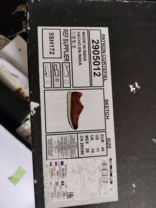 Sapatos sketch novos