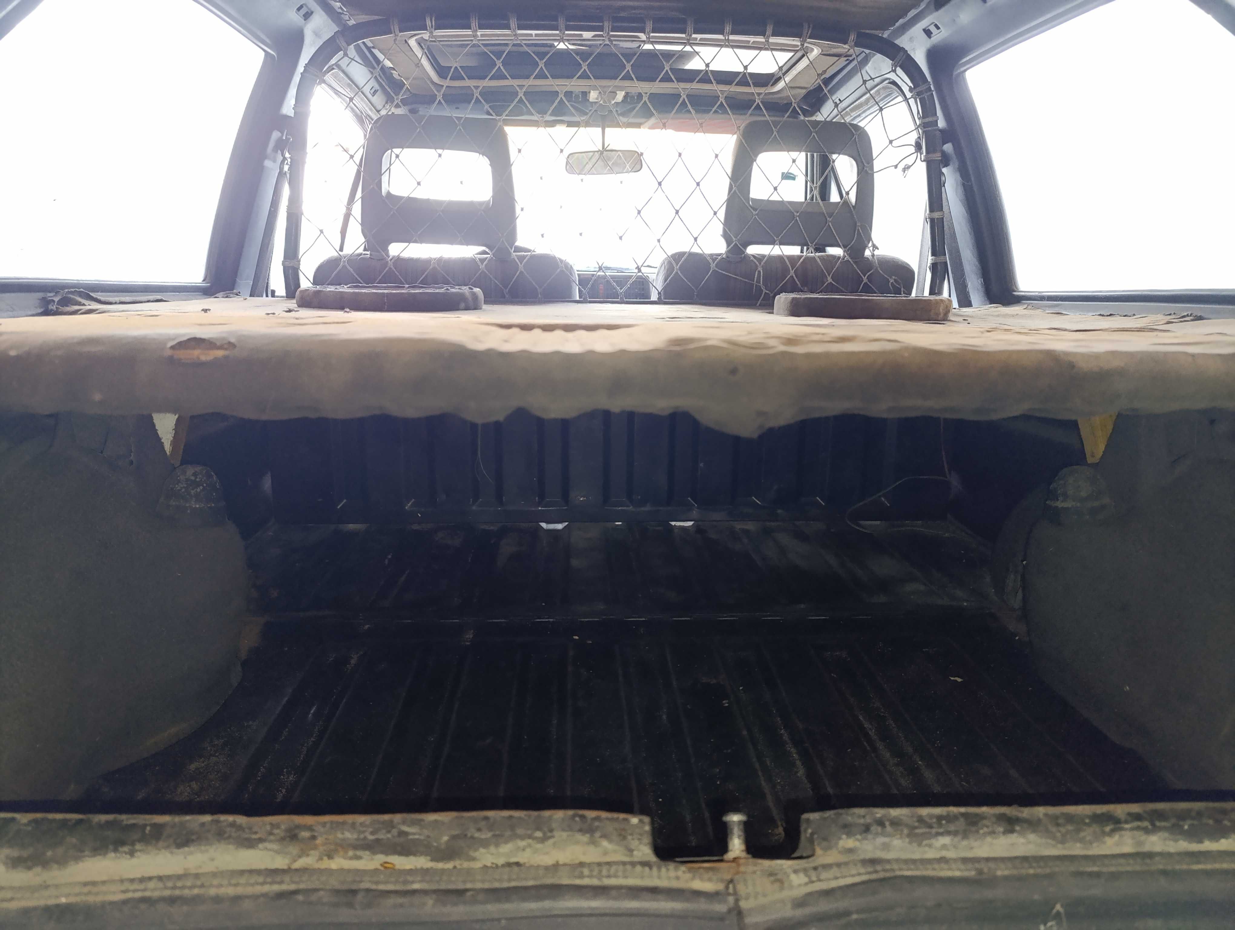 Vendo carroçaria completa Opel Corsa A sem documentos ou as peças
