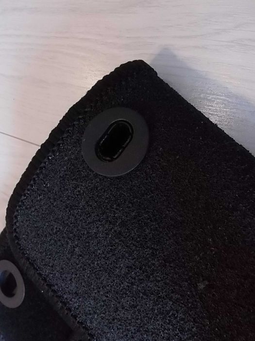 Dywaniki Welurowe FORD GRAND C-MAX Rok 10- Dopasowane STOPERY