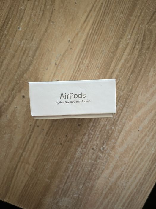 Airpods 4 com cancelamento ruido