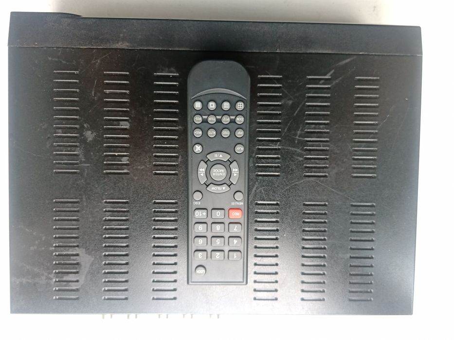 Продам набор видео регистратор ПАРТИЗАН с пультом и 4 шт купальные кам