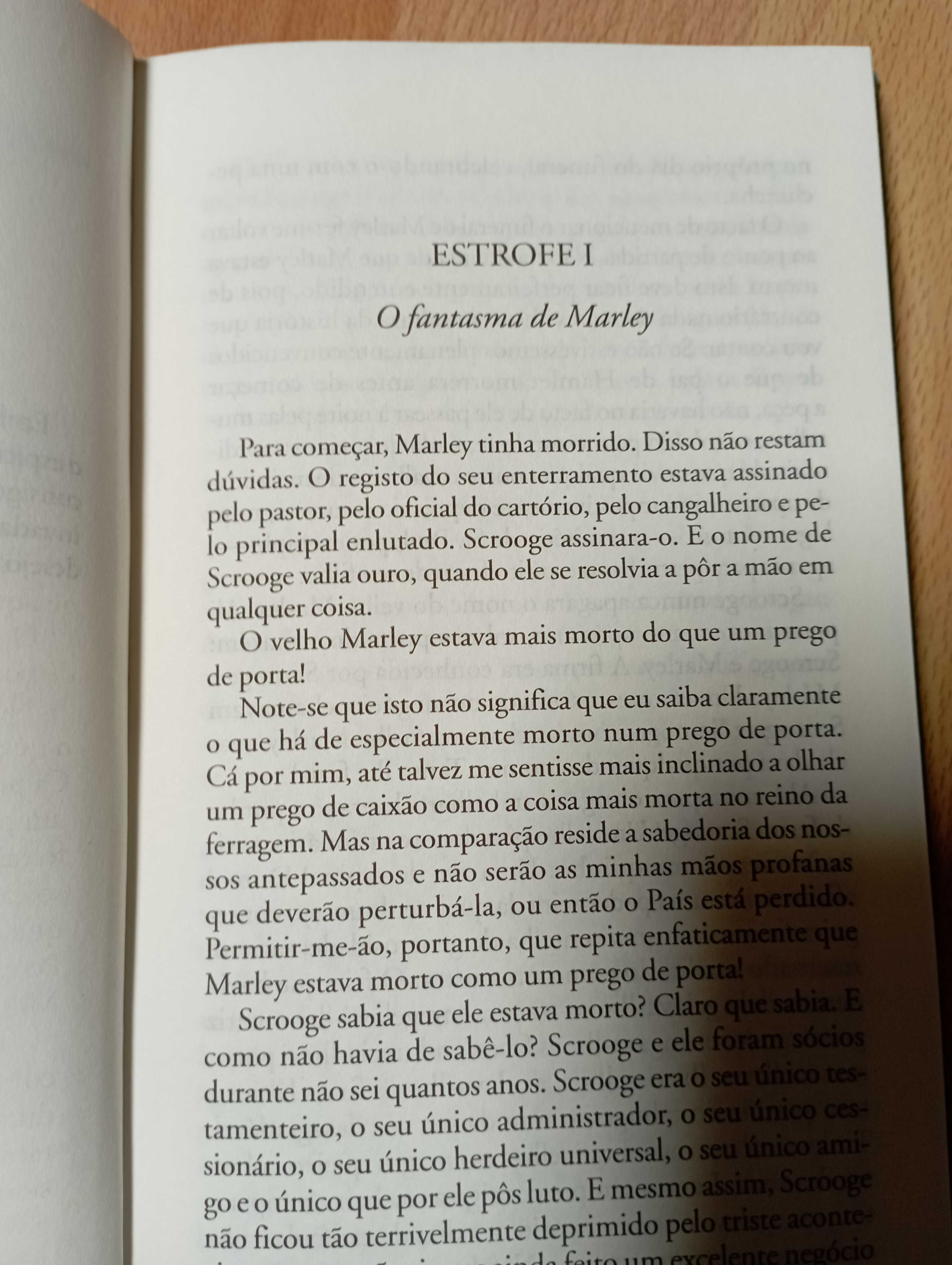 Livro Contos de Natal, de Charles Dickens