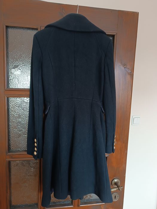 Wełniany długi płaszcz Zara granatowy w stylu marynarskim
