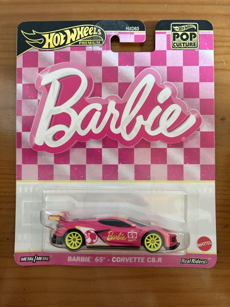 Miniaturas Hotwheels Premium e Johnny Ligtning Temáticos