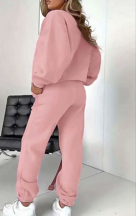 Костюм жіночий осінь - зима.