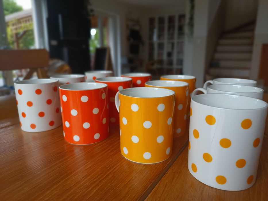 Kolorowe kubki w kropki 9 sztuk kubków porcelanowych Veroni