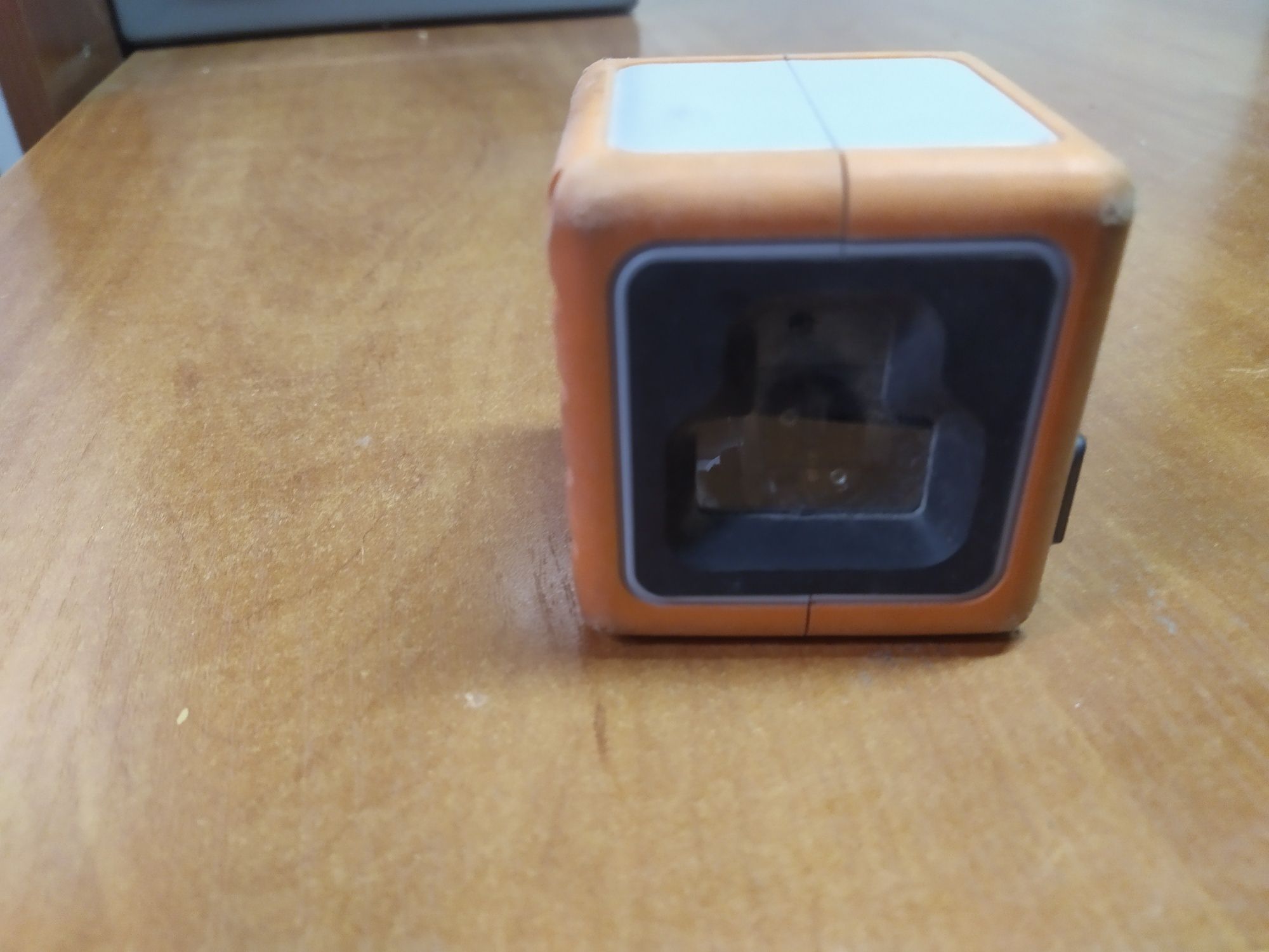 Poręczny laser Nedo CUBE