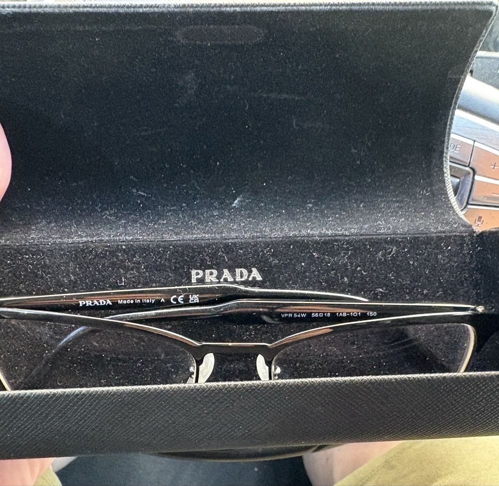 Оправа от Prada