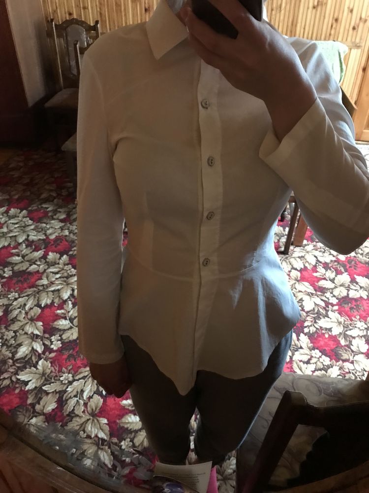 Біла сорочка розмір М