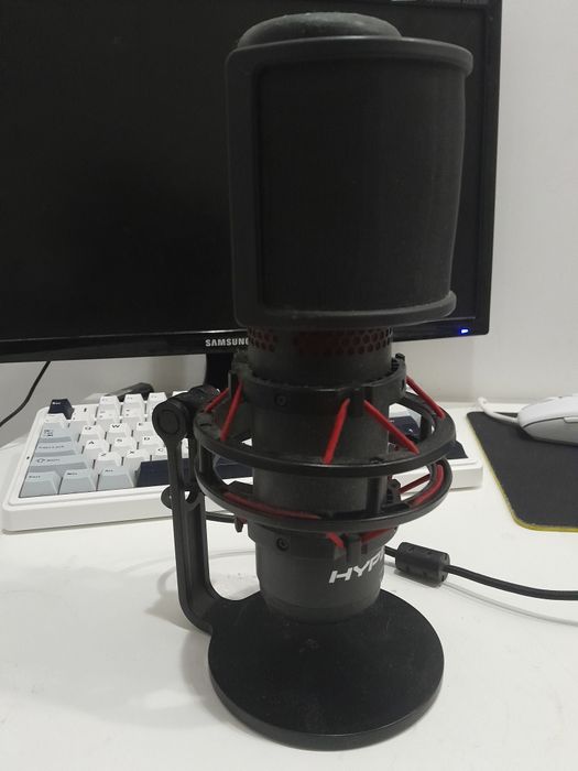 Микрофон HyperX quadcast