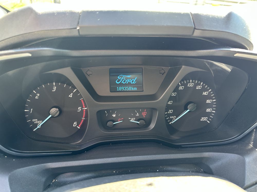 Ford tourneo custom