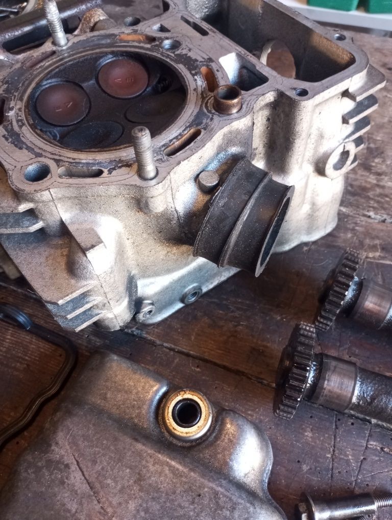 Głowica wałki rozrządu Kawasaki Vulcan VN 750 85 - 06r nr1.173
