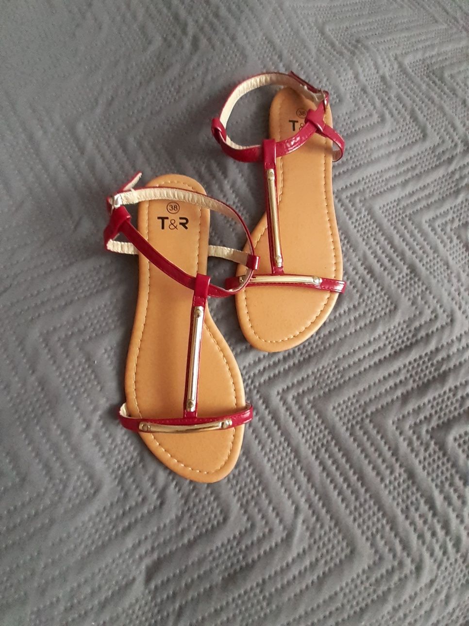 Nowe sandałki r. 38 czerwono- złote