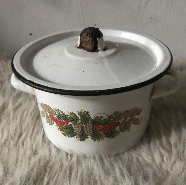 Разные кастрюли эмалированые