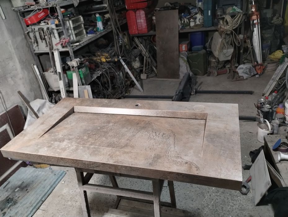 Столешница на кухню из керамогранита , мойкиа из керамогранита