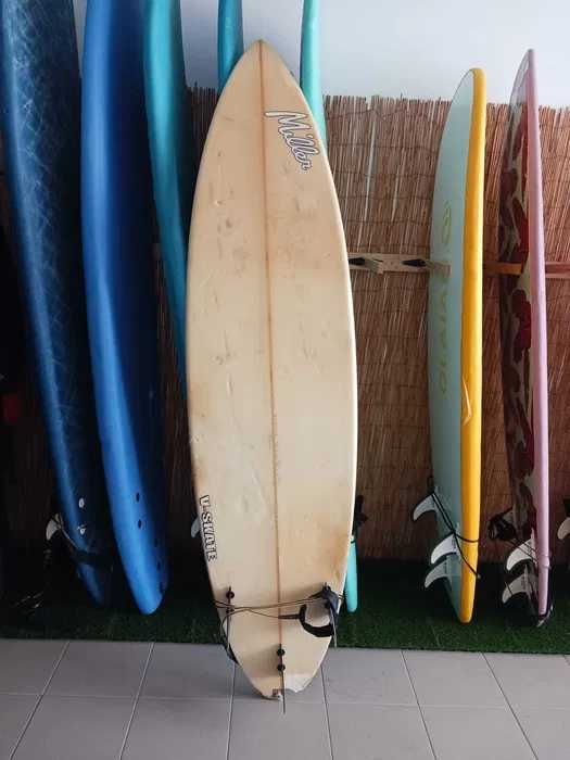 Kit 2 wetsuits + hard surfboard for 30€ (10€ each)