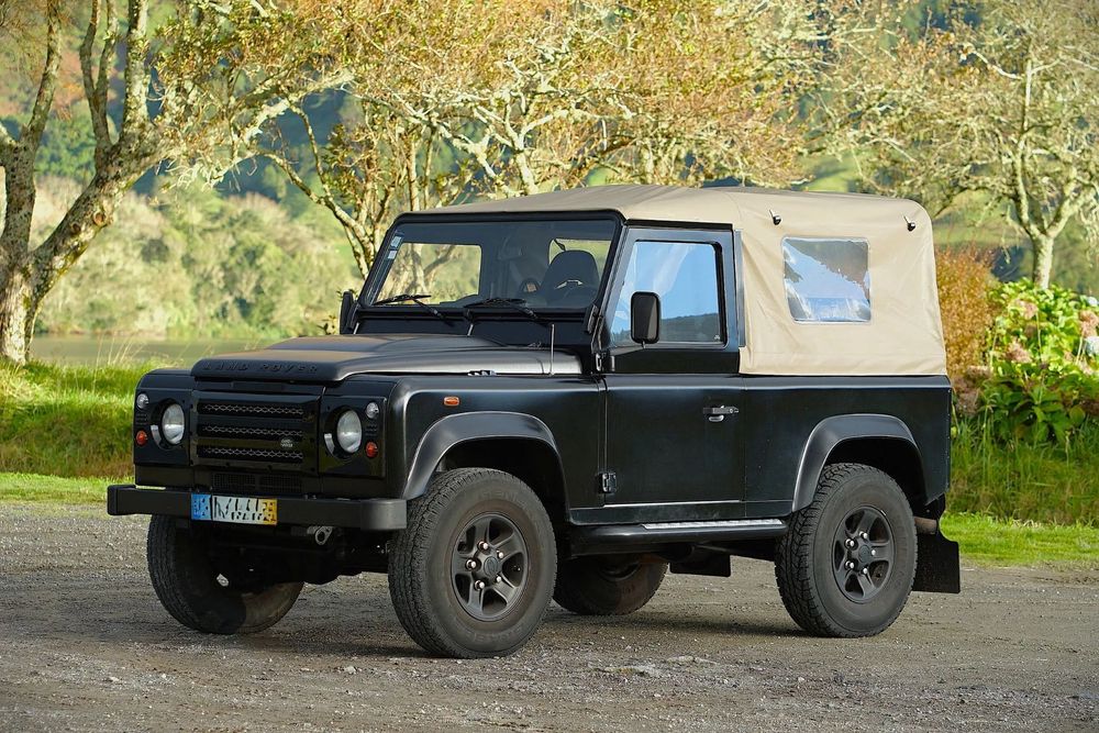 Land Rover Defender 90 SW 2.4 CRD S