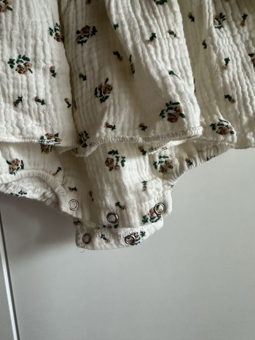 Сукня-боді муслінова у квіти 9-12 міс