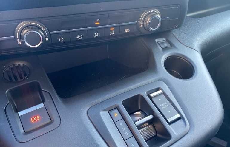 BOM NEGOCIO!!! 6300 km Fiat e-Doblo Electrico com garantia até 2026