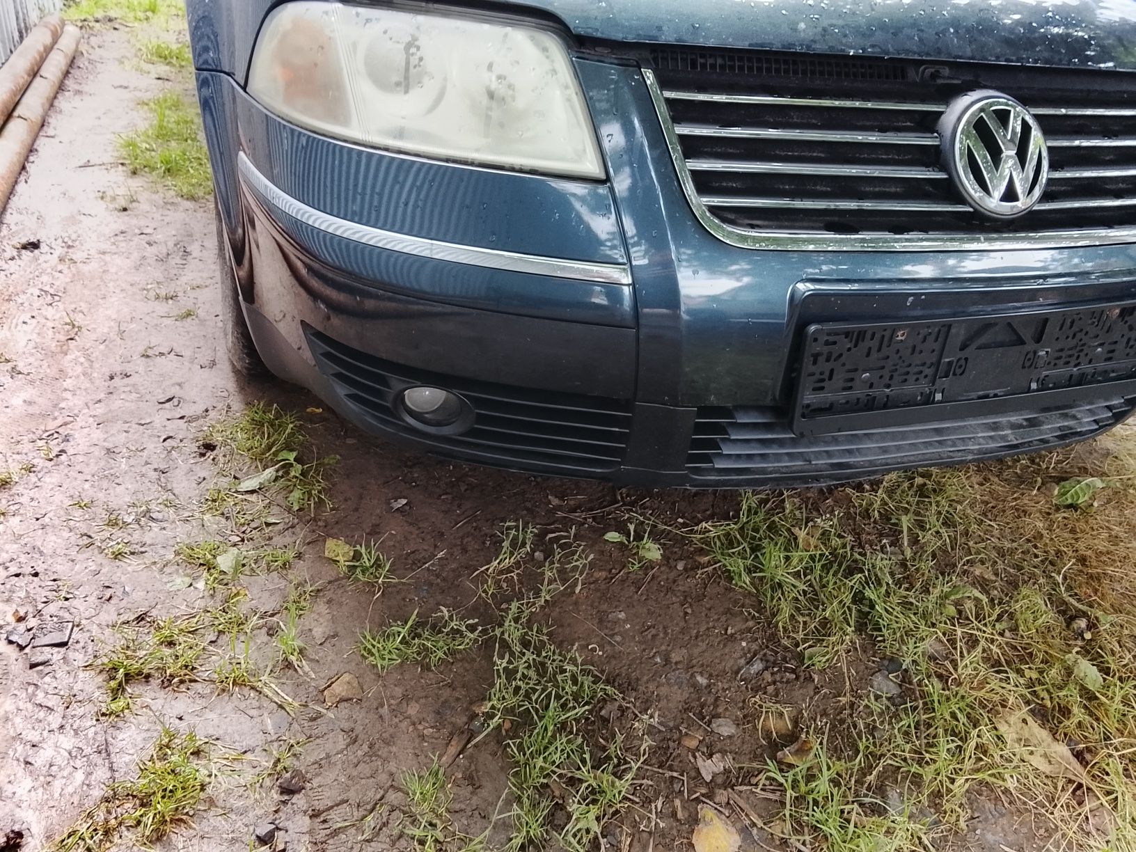 Zderzak przedni passat B5 fl lc5f