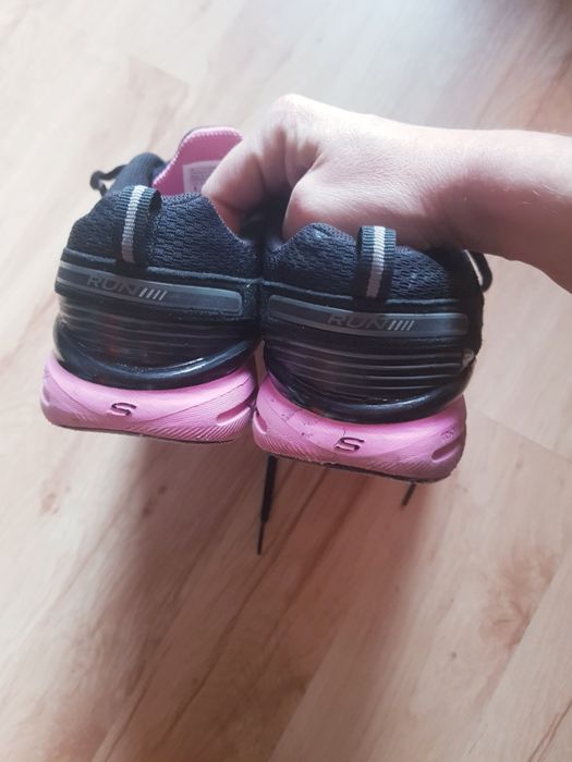 Buty sportowe damskie Skechers Tone Ups 7,5 M Toning rozmiar 38.