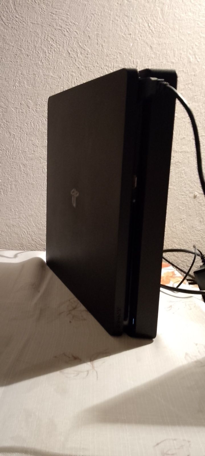Sony ps4 slim 1 td
