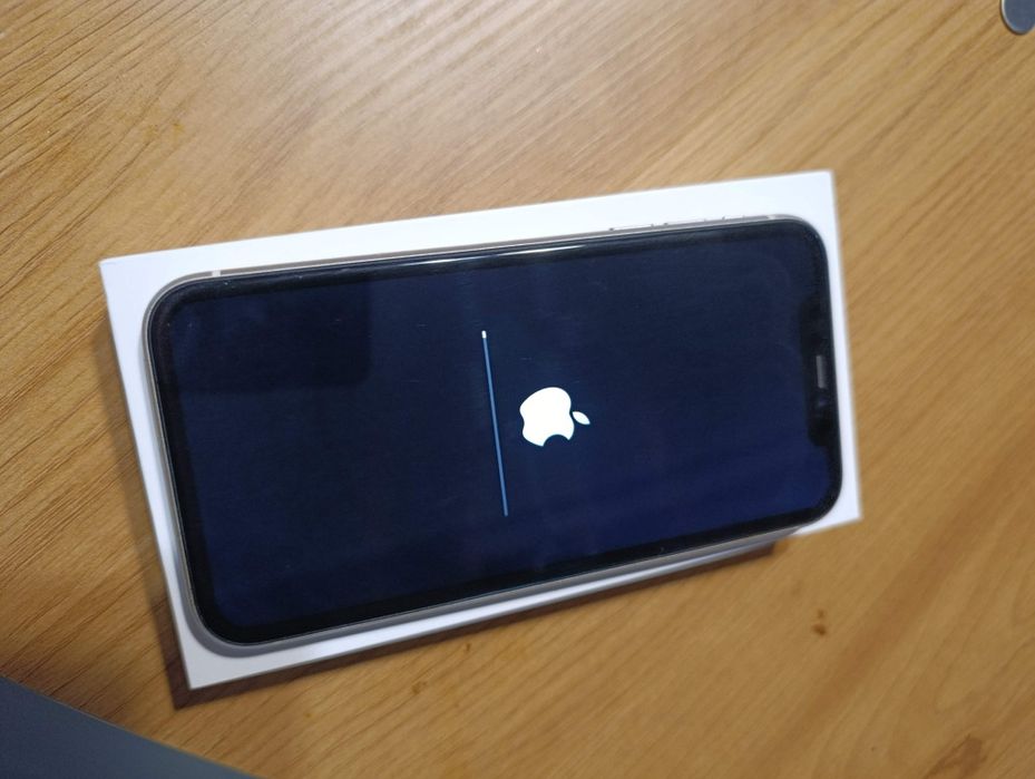 IPhone 11 bardzo dobry stan
