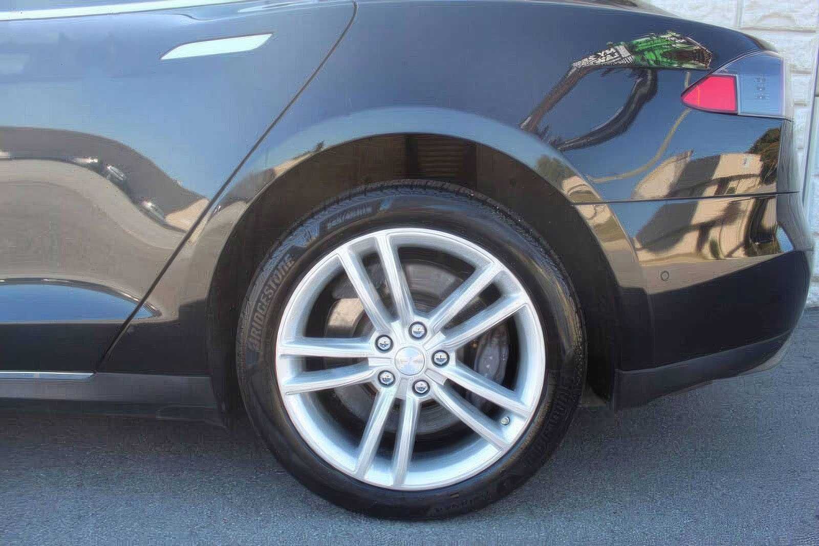 2015 Tesla Model S