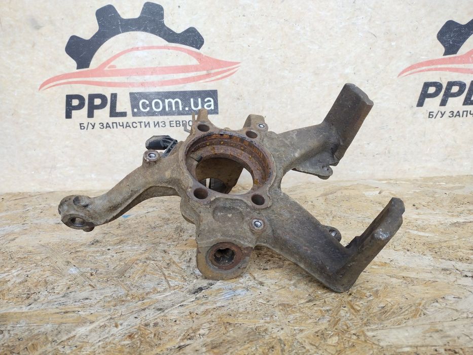 VW Jetta V 05-11 Поворотный кулак передний правый датчик ABS 7H0927804