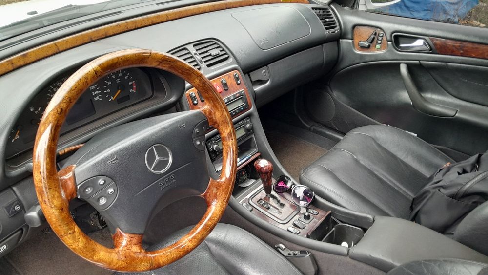 Mercedes CLK 208 купе 4.3л