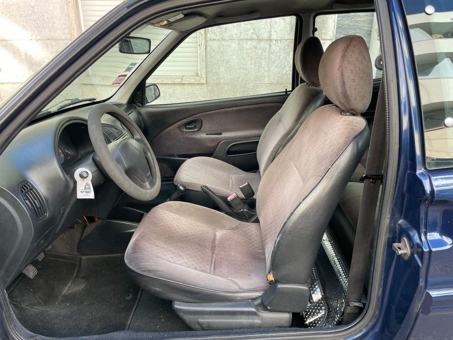 Citroen Saxo 1.1 2001 muito bom estado