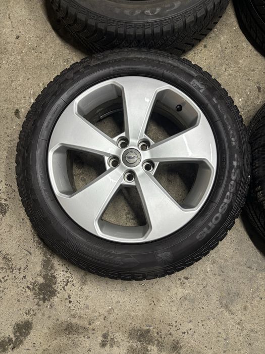 Opel 5 115 R17 з зимовою резиною 215/60/17