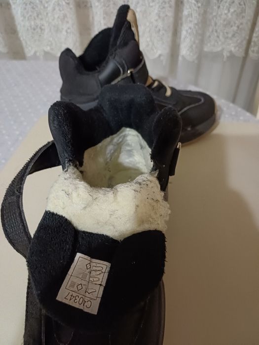 Взуття для дівчинки