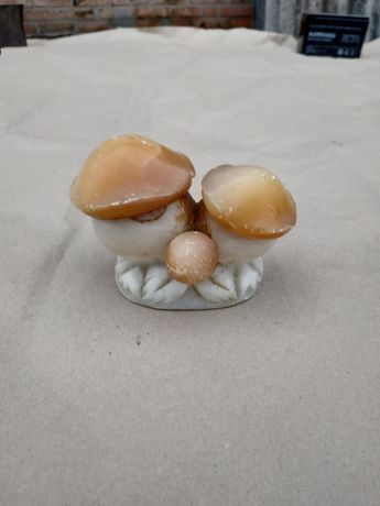 Каменная статуэтка грибы семейка грибов подарок камень гранит статуэтк